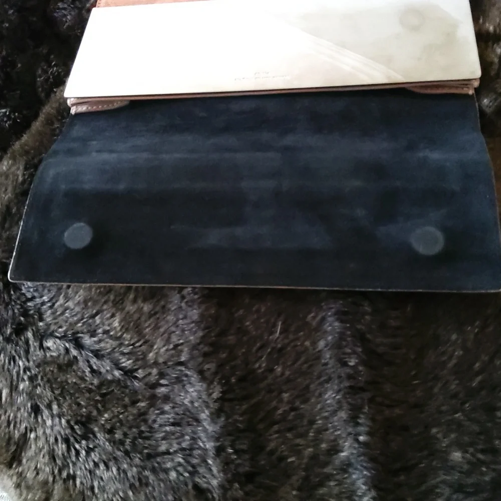 💥NEW💥MAISON MARTIN MARGIELA🥳Host Pick🥳Peach Suede Clutch - Picture 7 of 7
